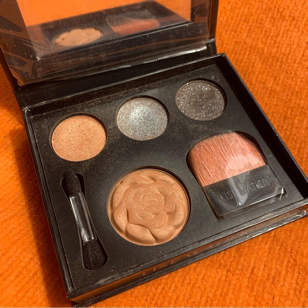 ❕ Lise Watier Palette Glamour Rose - Silvery Moon